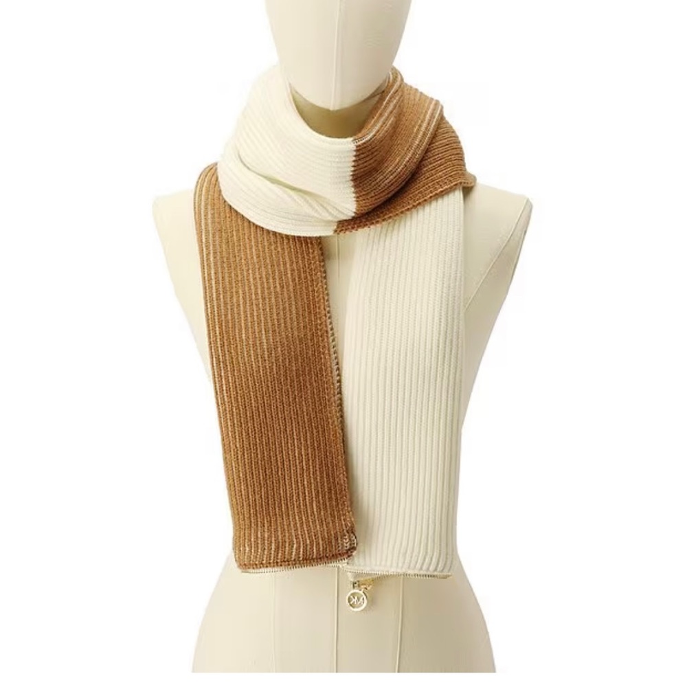 NWT Michael Kors
Plaited Fisherman Ribbed Infinity Scarf - Picture 2 of 3